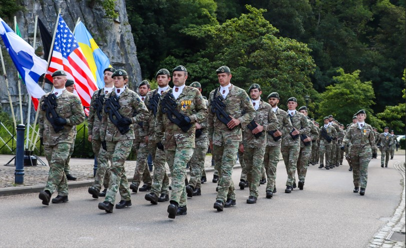 VILLE DURBUY - Parade annuelle + Remise du stick RSM - 23 Bn Med